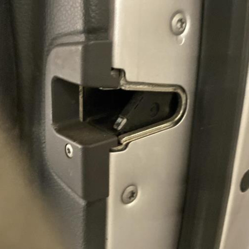 Porte avant droit MERCEDES CLASSE C 203 Photo n°5