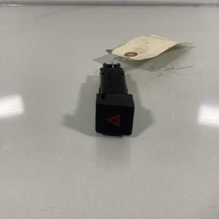 Bouton de warning CHEVROLET CAPTIVA Photo n°1