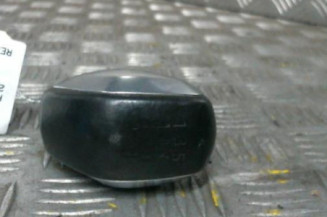 Pommeau de vitesses PEUGEOT 208 1