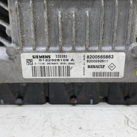 Calculateur moteur RENAULT GRAND SCENIC 2