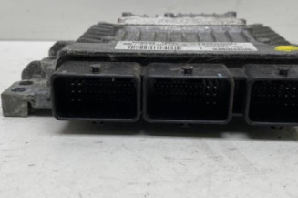 Calculateur moteur RENAULT GRAND SCENIC 2