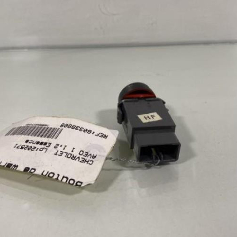 Bouton de warning CHEVROLET AVEO 1 Photo n°3