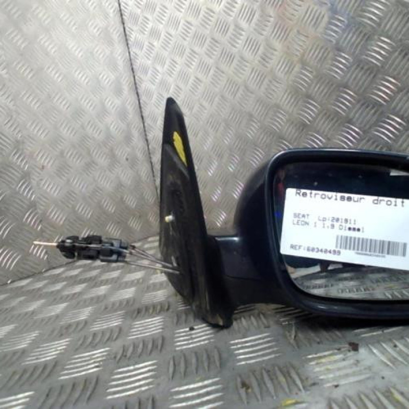 Retroviseur droit SEAT LEON 1 Photo n°1