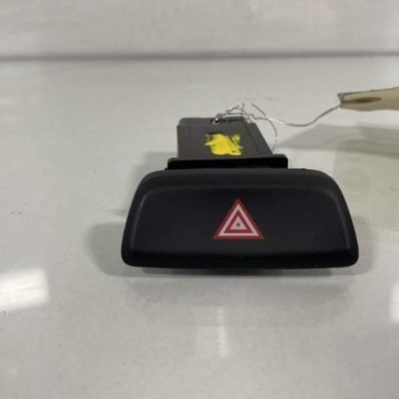 Bouton de warning KIA PICANTO 2 Photo n°1
