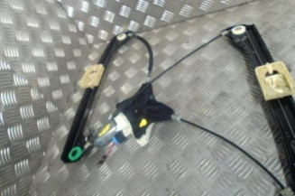 Leve vitre electrique avant droit VOLKSWAGEN PASSAT 7 Photo n°1
