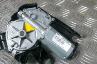 Moteur essuie glace arriere PEUGEOT 208 1