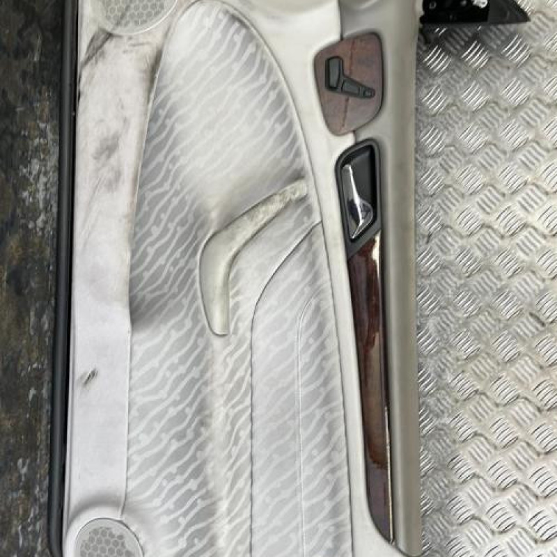 Porte avant droit MERCEDES CLASSE CLK 208 Photo n°3