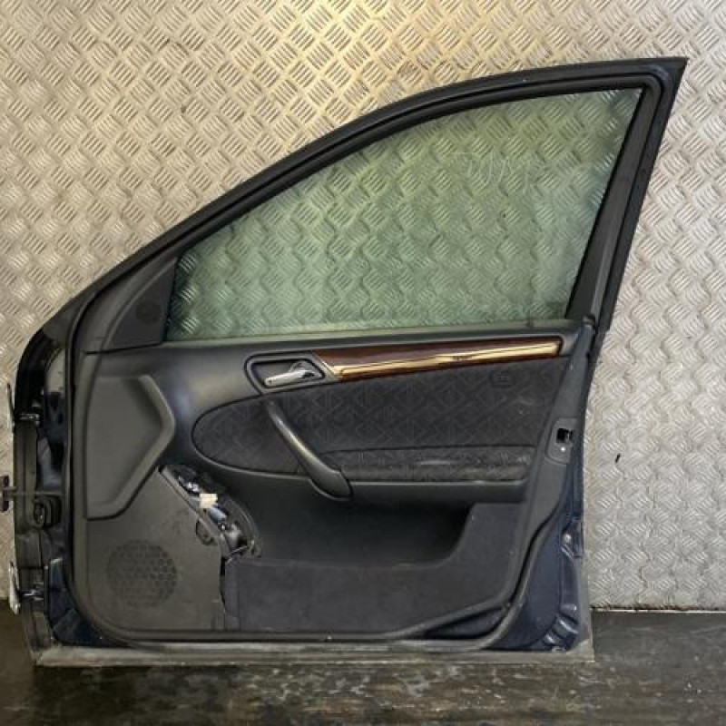 Porte avant droit MERCEDES CLASSE C 203 Photo n°3