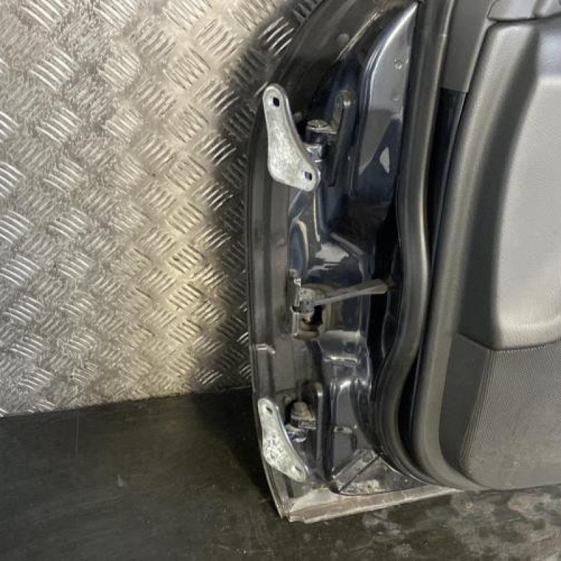 Porte avant droit MERCEDES CLASSE C 203 Photo n°4