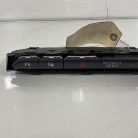 Bouton de warning VOLKSWAGEN PASSAT 7 Photo n°1