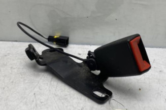 Attache ceinture arriere gauche FIAT 500X