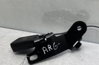 Attache ceinture arriere gauche FIAT 500X