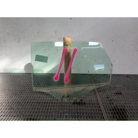 Vitre arriere gauche AUDI A1 1 Photo n°1