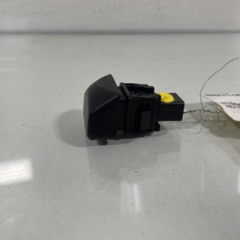 Bouton de warning NISSAN NOTE 1 Photo n°2