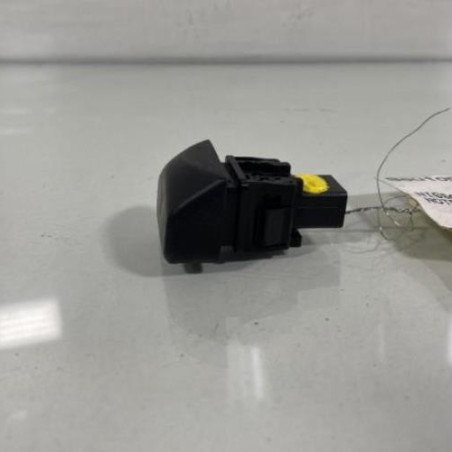 Bouton de warning NISSAN NOTE 1