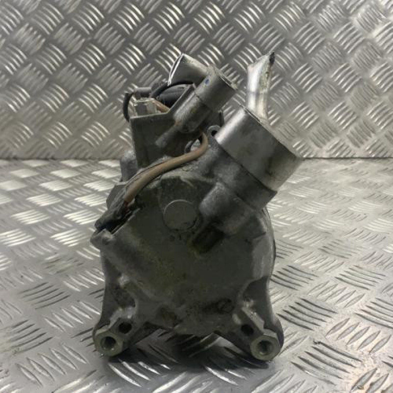 Compresseur clim BMW SERIE 1 F20 Photo n°3