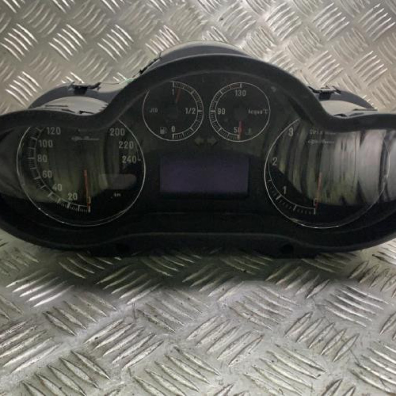 Compteur ALFA ROMEO 147 Photo n°1