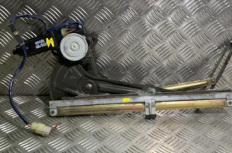 Leve vitre electrique avant gauche SUZUKI SWIFT 2 Photo n°1