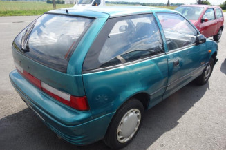 Leve vitre electrique avant gauche SUZUKI SWIFT 2