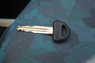 Serrure avant gauche SUZUKI SWIFT 2