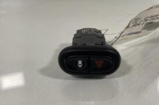 Bouton de warning MINI MINI 3 F60 Photo n°1