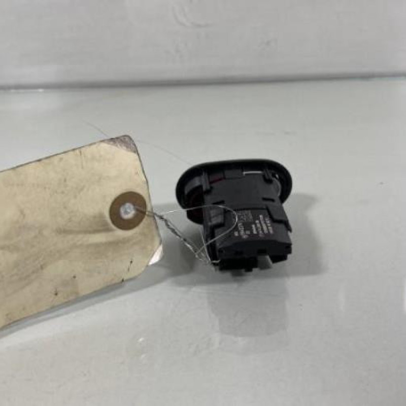 Bouton de warning MINI MINI 3 F60 Photo n°3