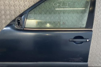 Porte avant gauche MERCEDES CLASSE E 210 Photo n°1