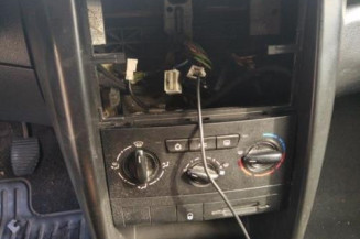 Pretensionneur de ceinture avant droit PEUGEOT 207