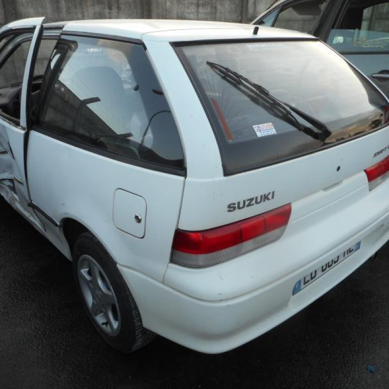 Serrure avant droit SUZUKI SWIFT 2 Photo n°7
