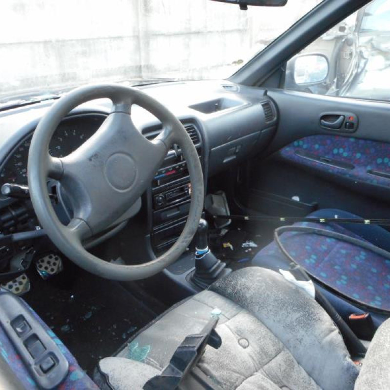 Serrure avant droit SUZUKI SWIFT 2 Photo n°9
