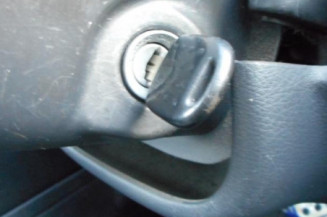 Serrure avant droit SUZUKI SWIFT 2