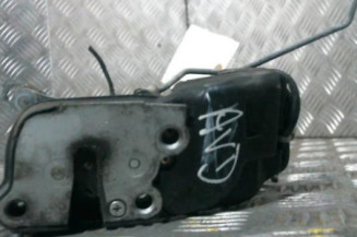 Serrure avant droit SUZUKI SWIFT 2 Photo n°1