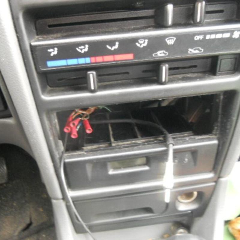 Serrure avant droit SUZUKI SWIFT 2 Photo n°8