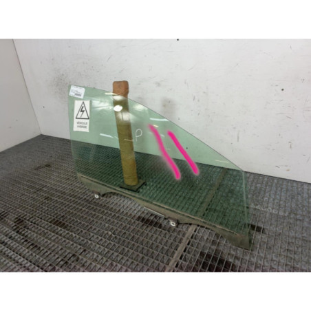Vitre avant droit TOYOTA PRIUS 2