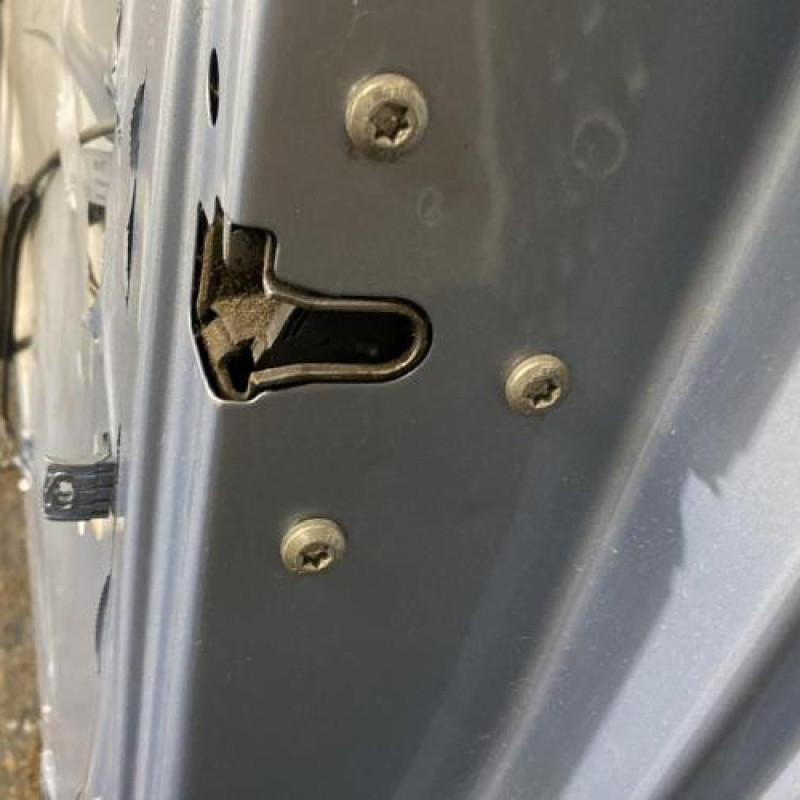 Porte avant droit OPEL CORSA D Photo n°7