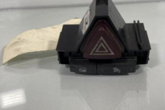 Bouton de warning OPEL CORSA D Photo n°1