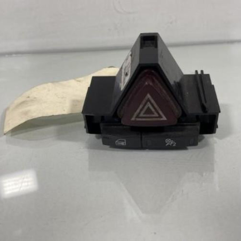 Bouton de warning OPEL CORSA D Photo n°1