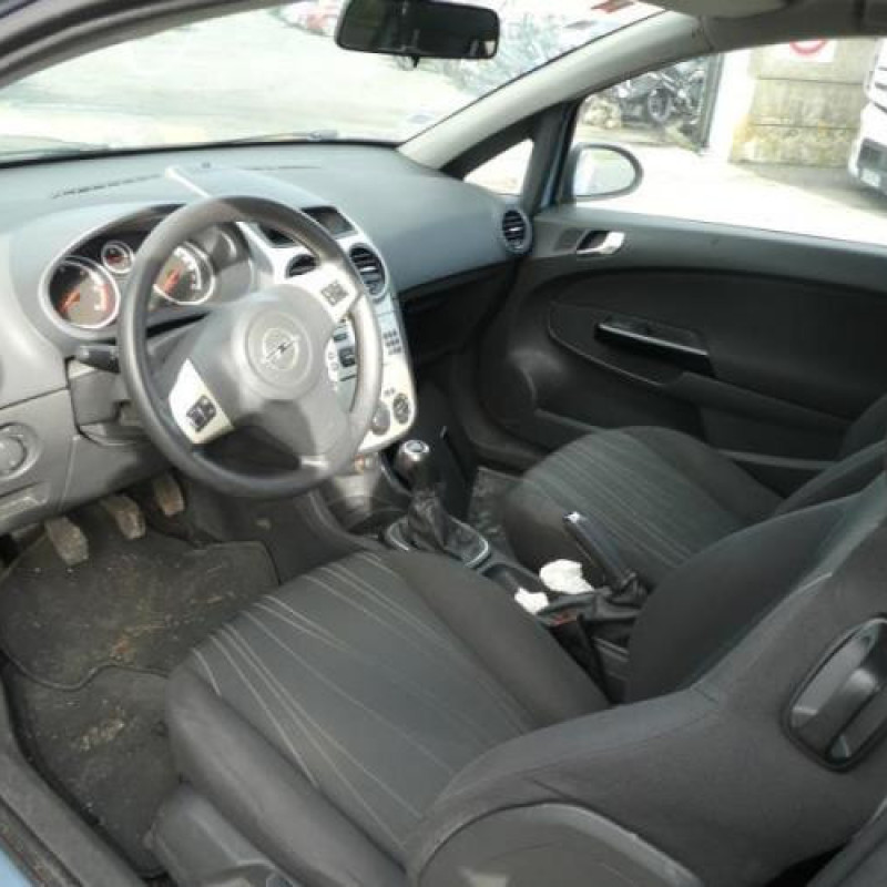 Leve vitre electrique avant gauche OPEL CORSA D Photo n°7