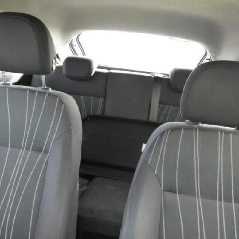 Leve vitre electrique avant gauche OPEL CORSA D Photo n°8