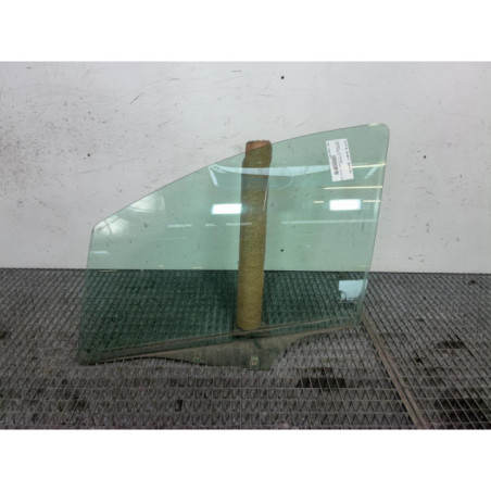 Vitre avant gauche PEUGEOT 207