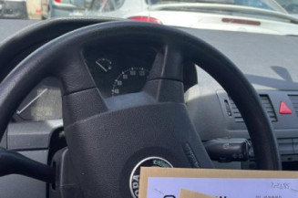 Serrure avant droit SKODA FABIA 1