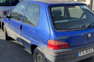Pare choc avant PEUGEOT 106