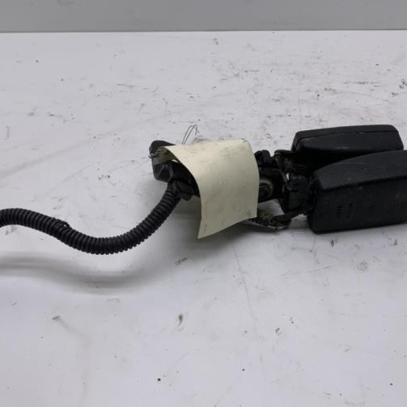 Attache ceinture arriere gauche HONDA CIVIC 8 Photo n°1
