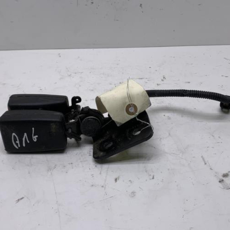 Attache ceinture arriere gauche HONDA CIVIC 8 Photo n°3
