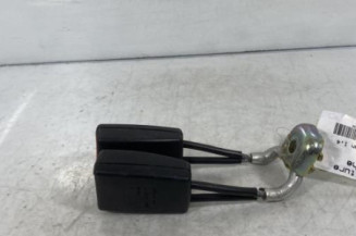 Attache ceinture arriere gauche SEAT IBIZA 3