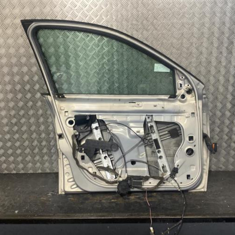 Porte avant gauche RENAULT MEGANE 2 Photo n°5
