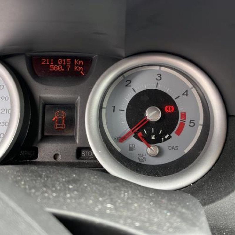 Porte avant gauche RENAULT MEGANE 2 Photo n°14
