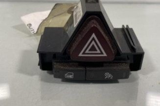 Bouton de warning OPEL CORSA D Photo n°1