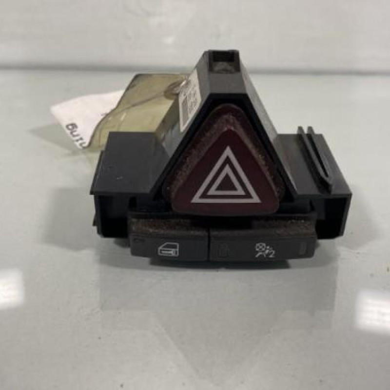 Bouton de warning OPEL CORSA D Photo n°1
