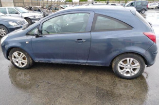 Bouton de warning OPEL CORSA D